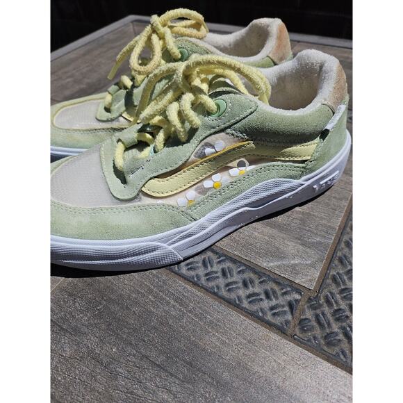 Size 9 Women’s Brighton Wayvee Vans - Picture 5 of 8